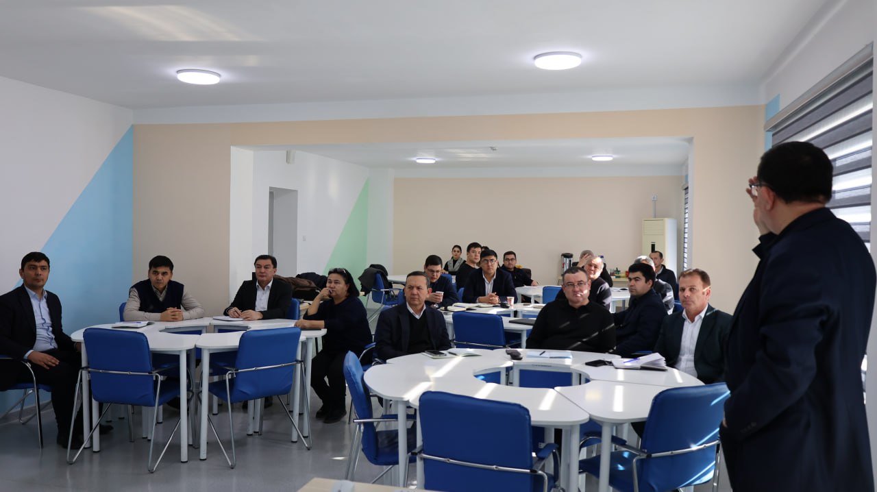 "Korrupsiyaga oid huquqbuzarliklarning jamiyat va davlat boshqaruviga salbiy ta’siri" mavzusida davra suhbati