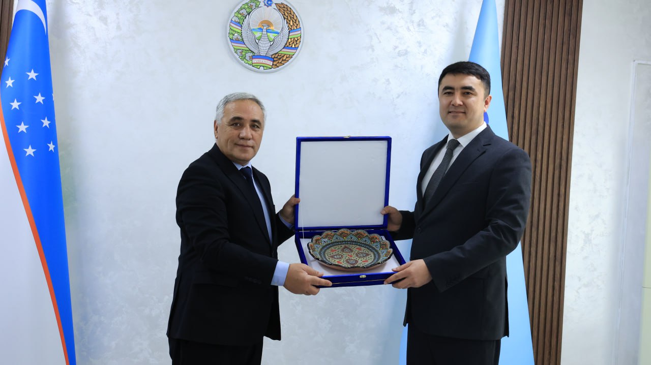 Joriy yilning 10-fevral kuni Oliy taʼlim tizimi kadrlarini qayta tayyorlash va malakasini oshirish instituti hamda Renessans taʼlim universiteti oʻrtasida oʻzaro hamkorlik memorandumi imzolandi.