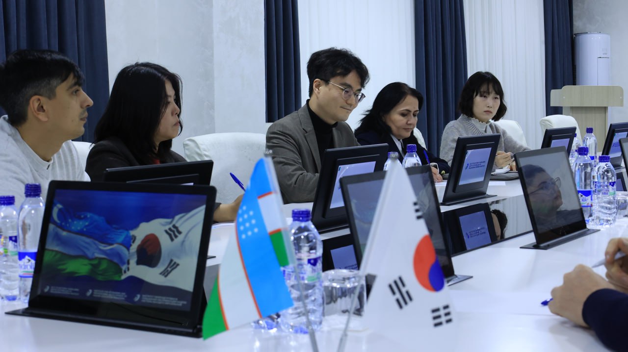 Oliy ta’lim tizimi kadrlarini qayta tayyorlash va malakasini oshirish instituti rahbariyati hamda Janubiy Koreyaning Keimyung universiteti professori Yu Sung Keun boshchiligidagi delegatsiya a’zolari ishtirokida rasmiy uchrashuv