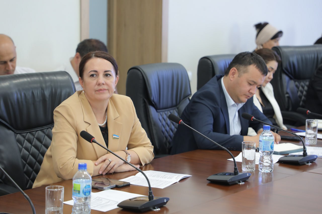 Pedagog xodimlar malakasini oshirish tizimini takomillashtirish masalalari muhokama qilindi (5)